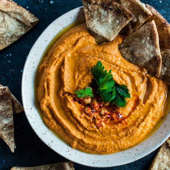 Roasted Red Pepper Sriracha Hummus