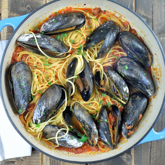 Saffron-Fennel Spaghetti & Mussels