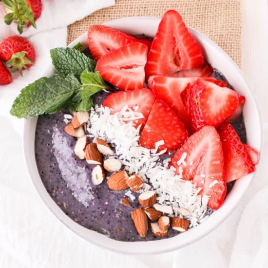 Mint Berry Smoothie Bowl (Vegan)