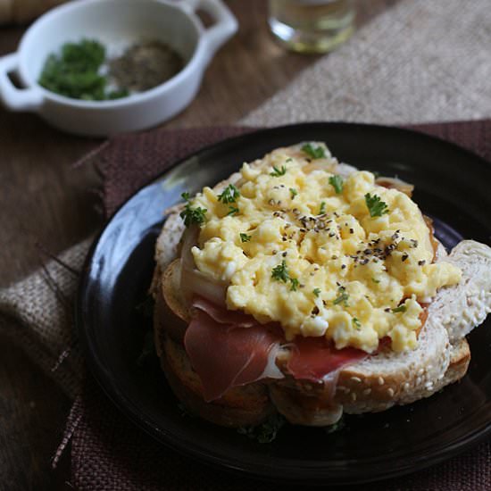 Truffle Scrambled Egg
