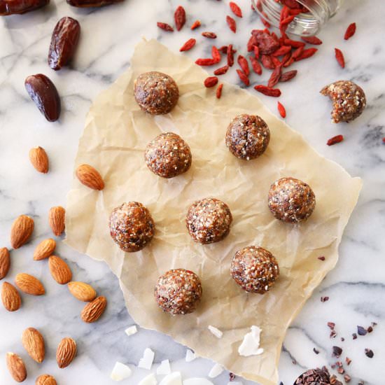 Superfood Energy Bites