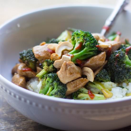 Cashew Chicken & Broccoli Stir Fry