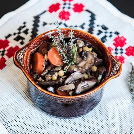 Mushroom & Lentils Bourguignon