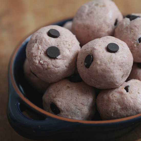 Chocolate Chip Oats Protein Bites
