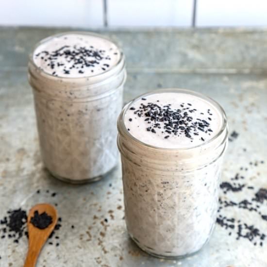 Vegan Black Sesame Milkshakes