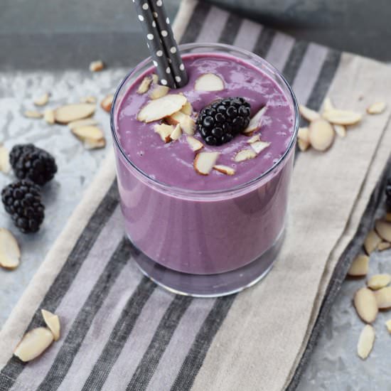 Blackberry Cobbler Smoothie
