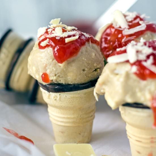 Rhubarb Ice Cream w. White Chocolate