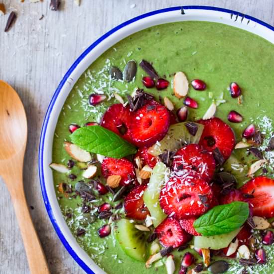 Green smoothie bowl