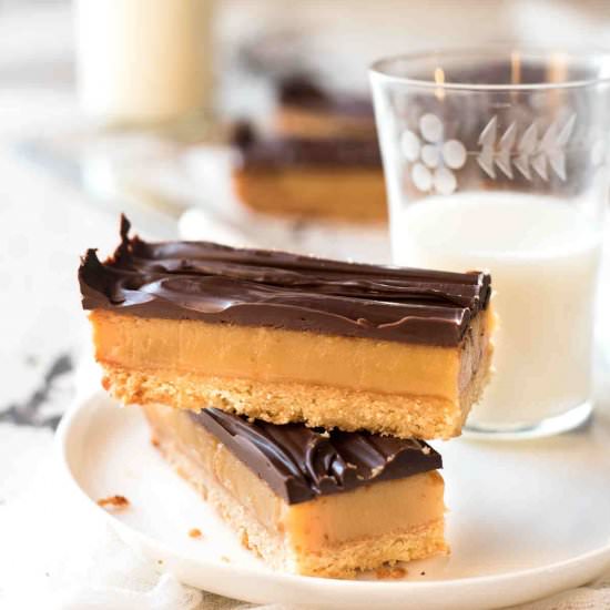 CARAMEL SLICE
