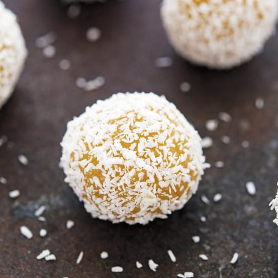 (No-Bake) Coconut Lemon Balls