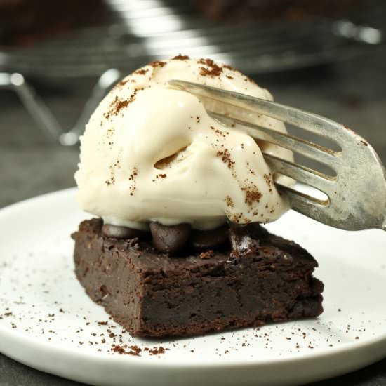 Fudgy Vegan Low-Fat Brownies