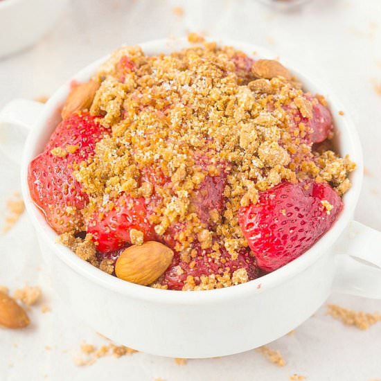 Fresh Strawberry Breakfast Crumble