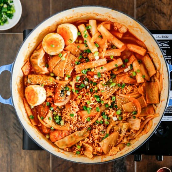 Rabokki – Ramen + Tteokbokki