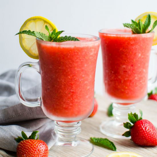 4 INGREDIENTS ICE STRAWBERRY SLUSH