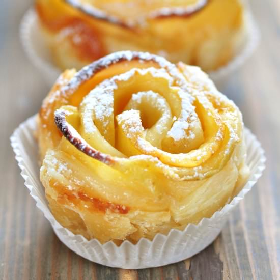 Amaretti Biscuits & Apples Roses