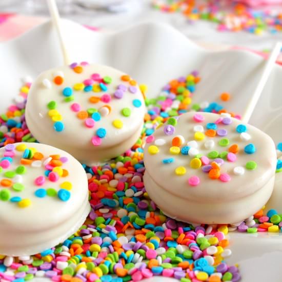 Sandwich Cookie Pops