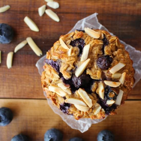 Blueberry Almond Baked Oatmeal Cups