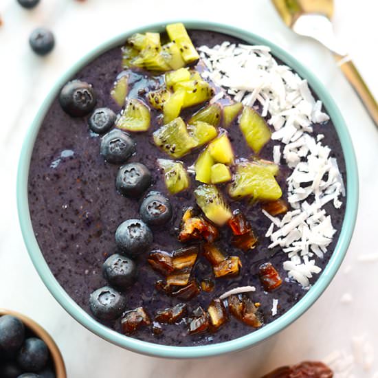 Blueberry Date Smoothie Bowls