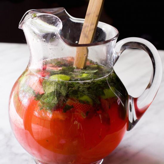Pitcher Strawberry Mojitos