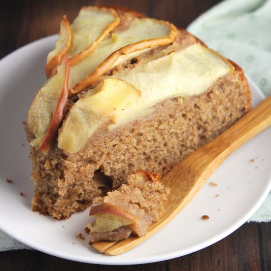 Simple Cinnamon Apple Cake