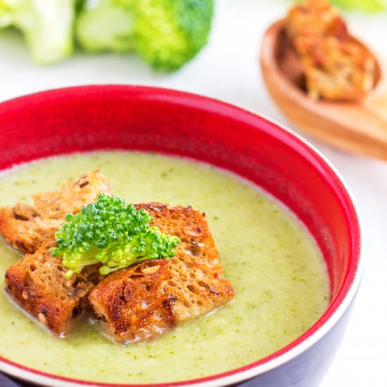 Creamy Broccoli & Celery Soup