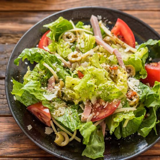 1905 Salad with Garlic Dressing