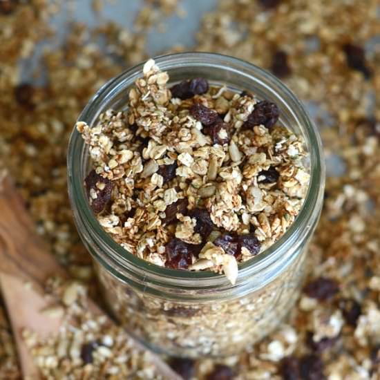 Sugar-Free Cinnamon Raisin Granola