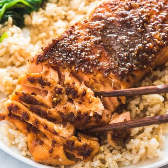 Honey Soy Sauce Glazed Salmon