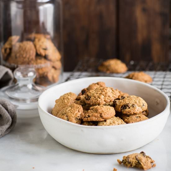 oat, raising and almond cookies