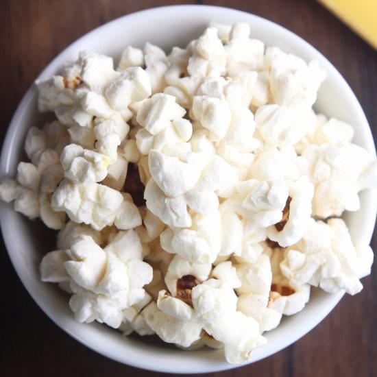 Easy Coconut Oil Popcorn