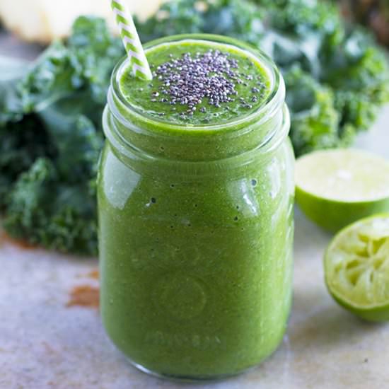 Pineapple Banana Kale Smoothie