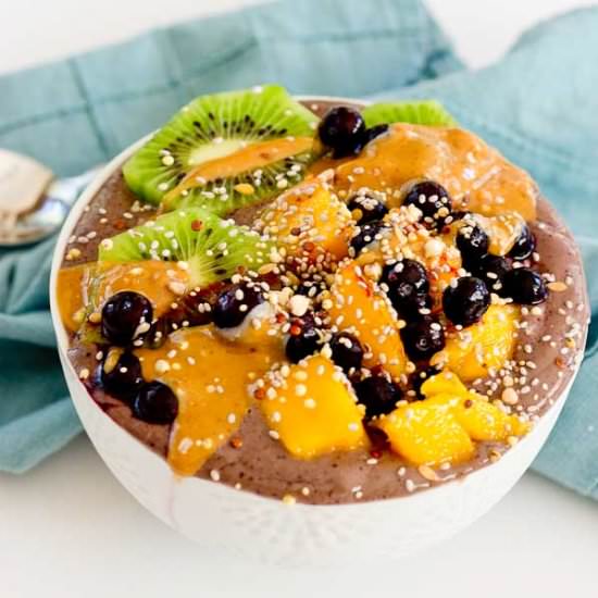SUMMER SUPERFOOD SMOOTHIE BOWL