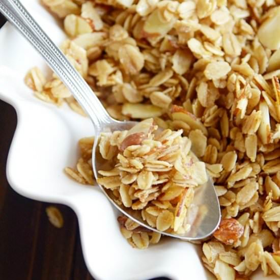 Quick & Easy Vanilla Almond Granola