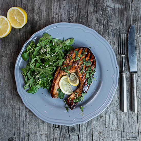 Grilled salmon in honey cumin sauce