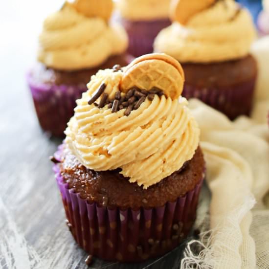 Peanut Butter Chocolate Cupcakes