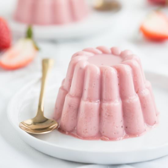 Strawberry Buttermilk Panna Cotta