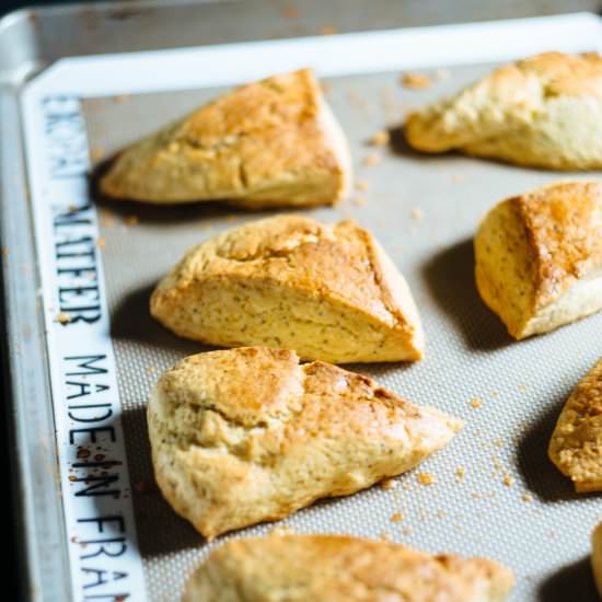 Lemon Poppyseed Scones
