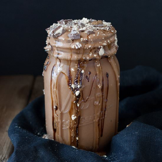 PEANUT BUTTER CUP MILKSHAKE