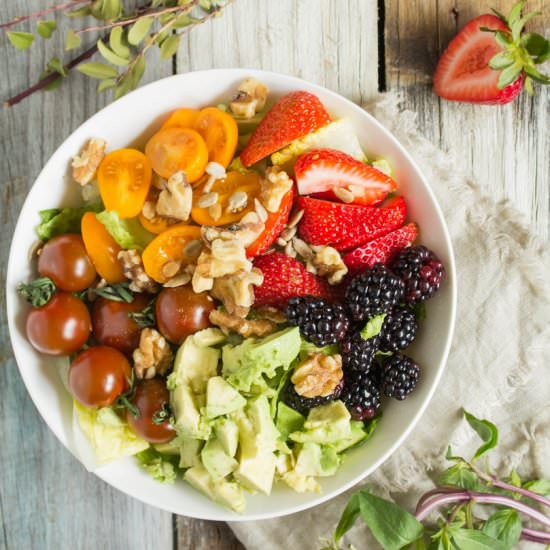 Avocado Tomato Berry Salad