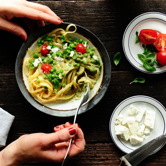 Pasta with Creamy Avocado Sauce