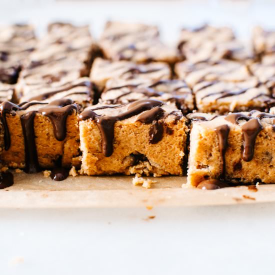 Peanut Butter Chocolate Chunk Bars
