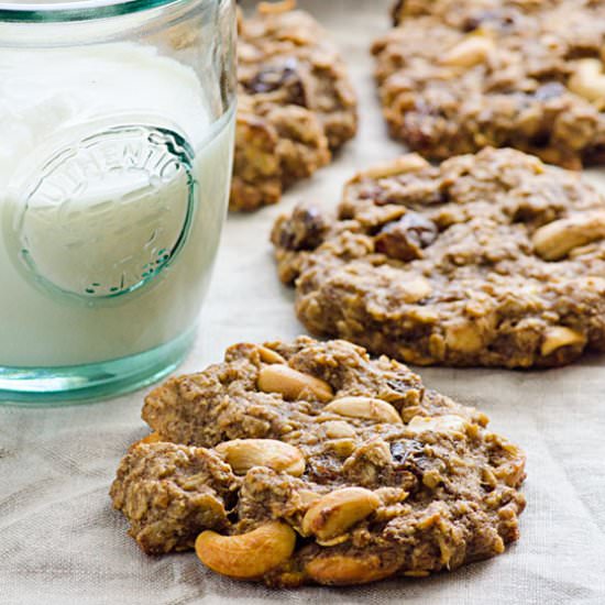 Vegan Trail Mix Oatmeal Cookies