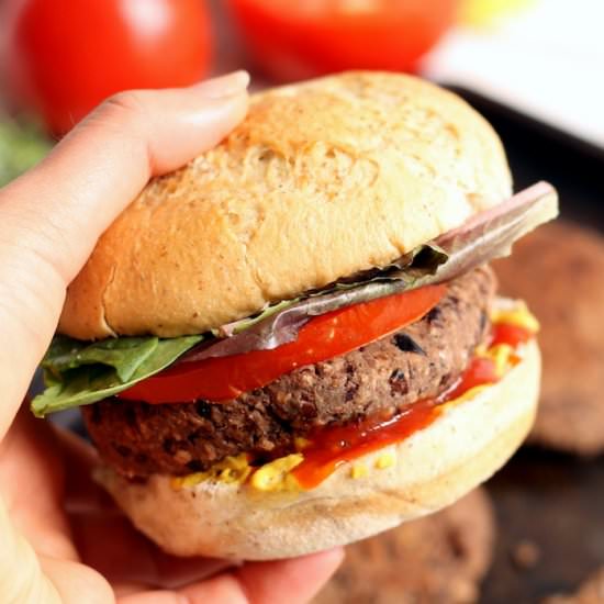 Easy Vegan Black Bean Burgers