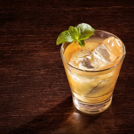 Whiskey Smash Cocktail Recipe