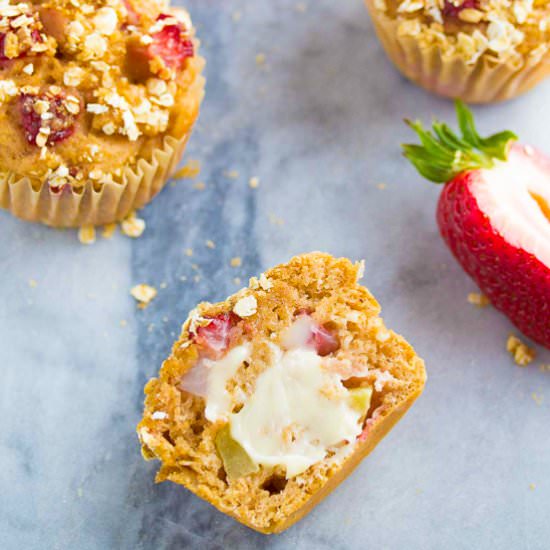 Strawberry Apple Crumble Muffins