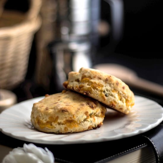 Cheddar & Chive Buttermilk Biscuits