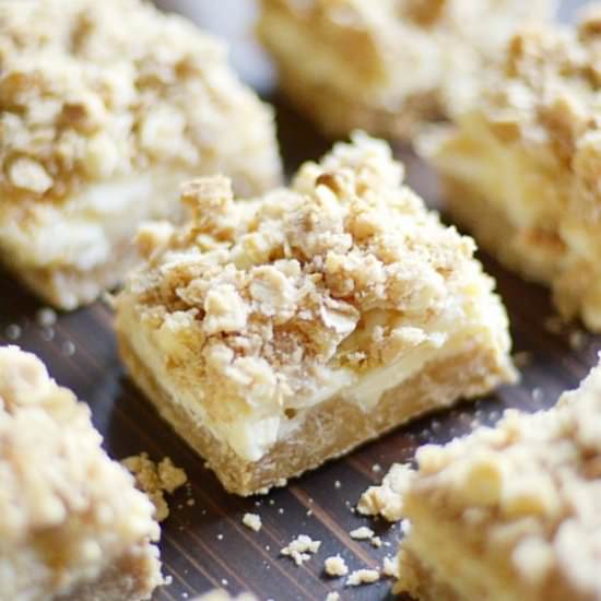White Chocolate Lemon Streusel Bars