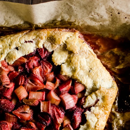 strawberry rhubarb galette