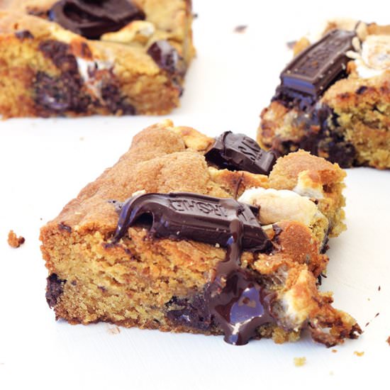 Gooey Smores Cookie Bars