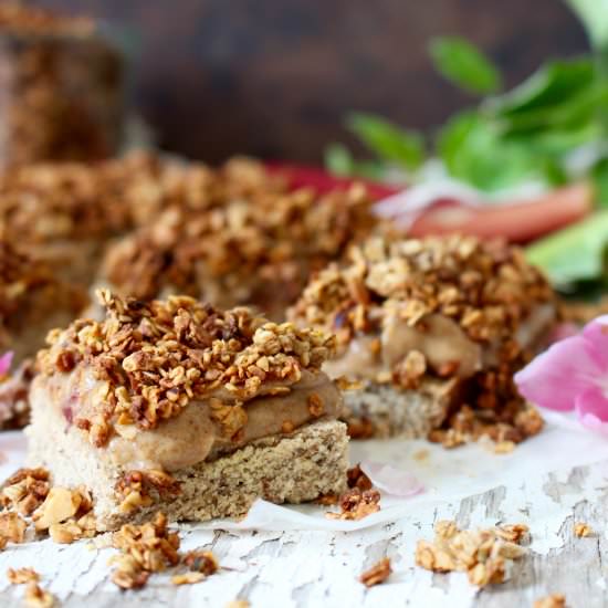 Roasted Rhubarb Caramel Crumb Bars